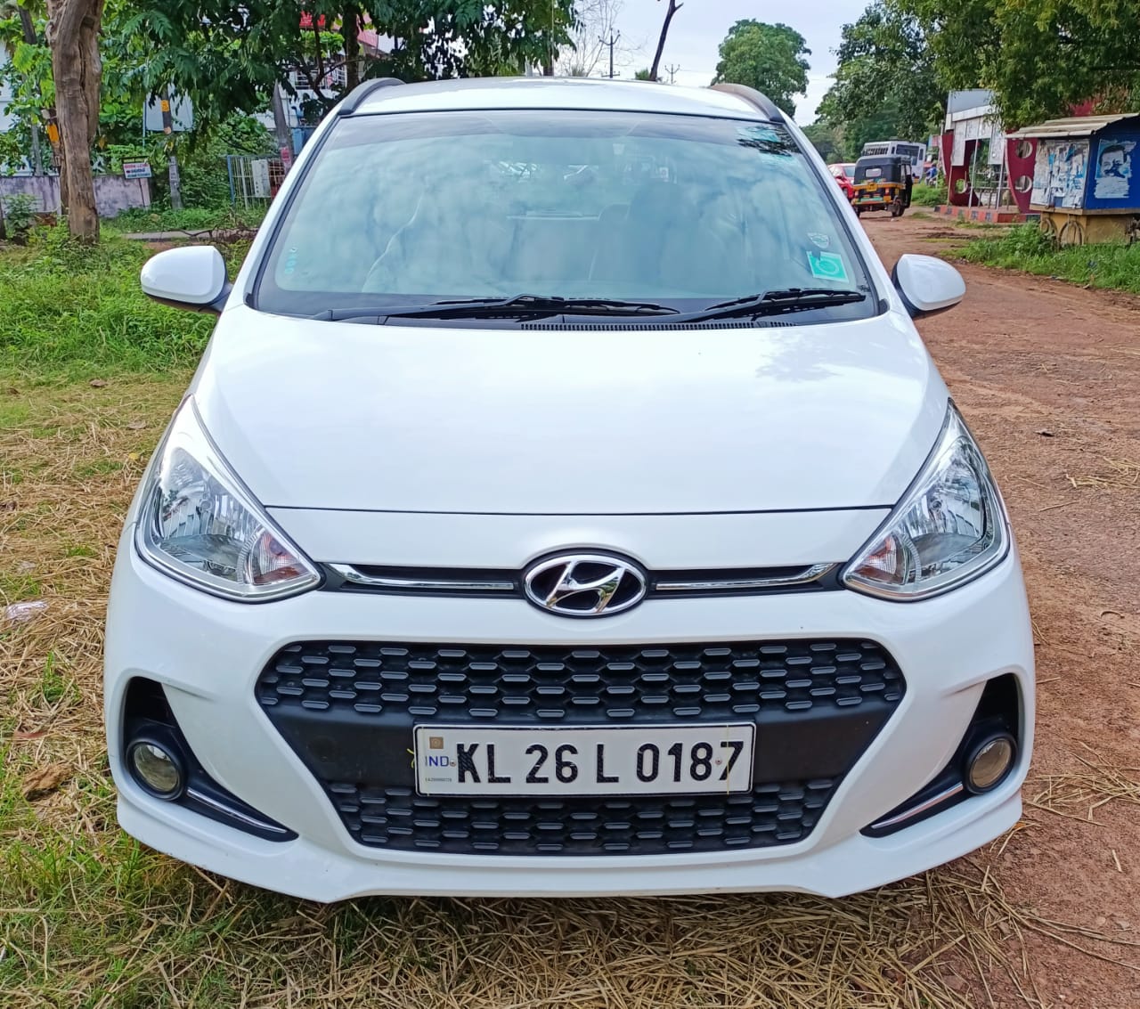 Used Hyundai Grand i10 1.2 Magna Petrol BS IV in Kollam 2019 model, India at Best Price.