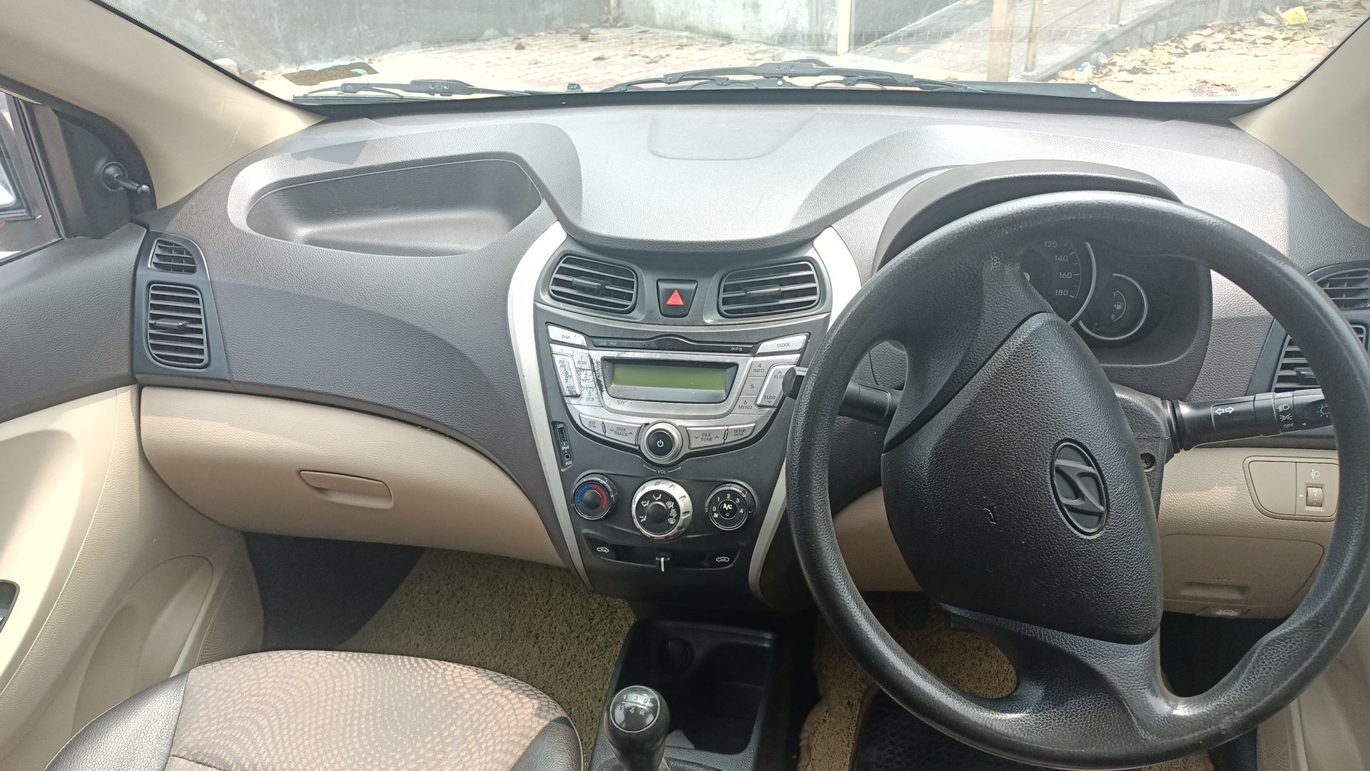 used-hyundai-eon-magna-plus-in-rudrapur-2016-model-india-at-best-price