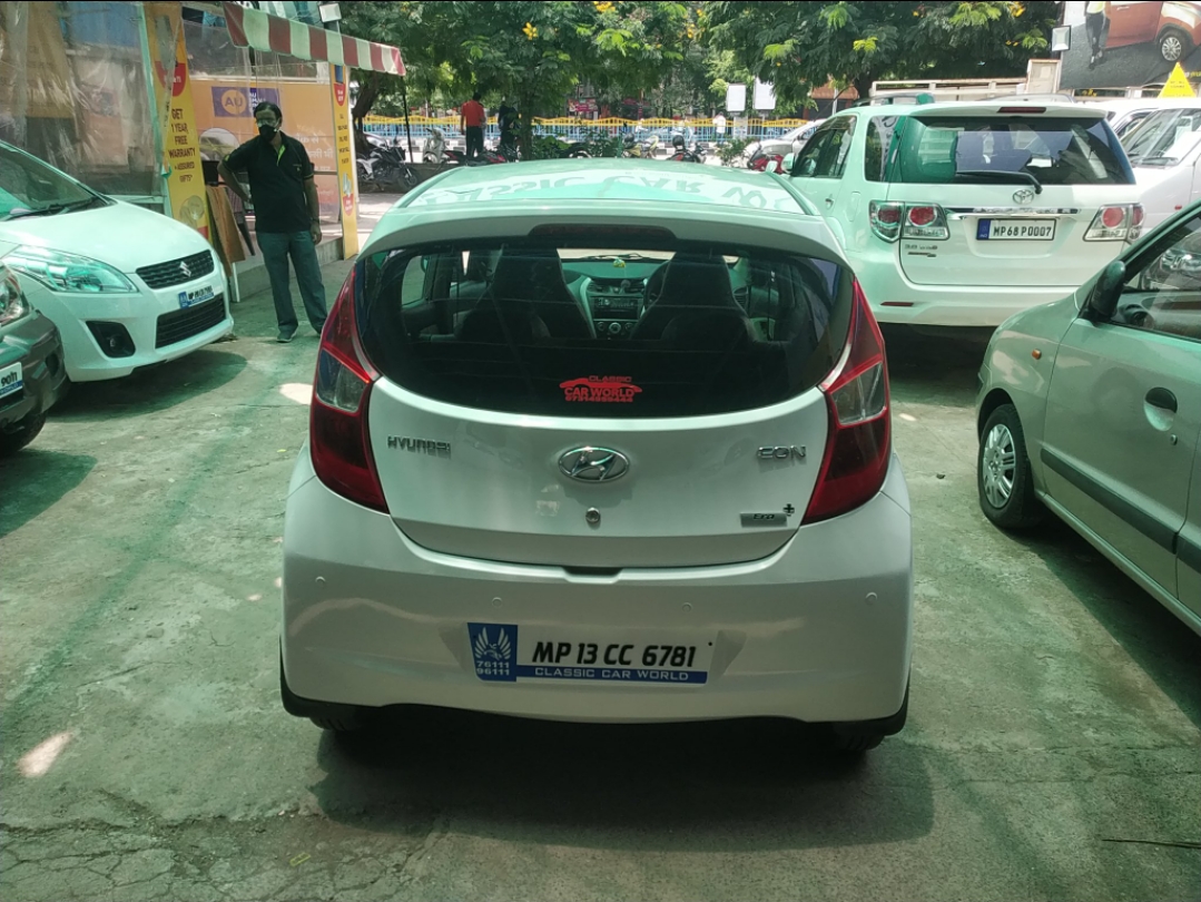 Hyundai Eon Era + Se - Mahindra First Choice