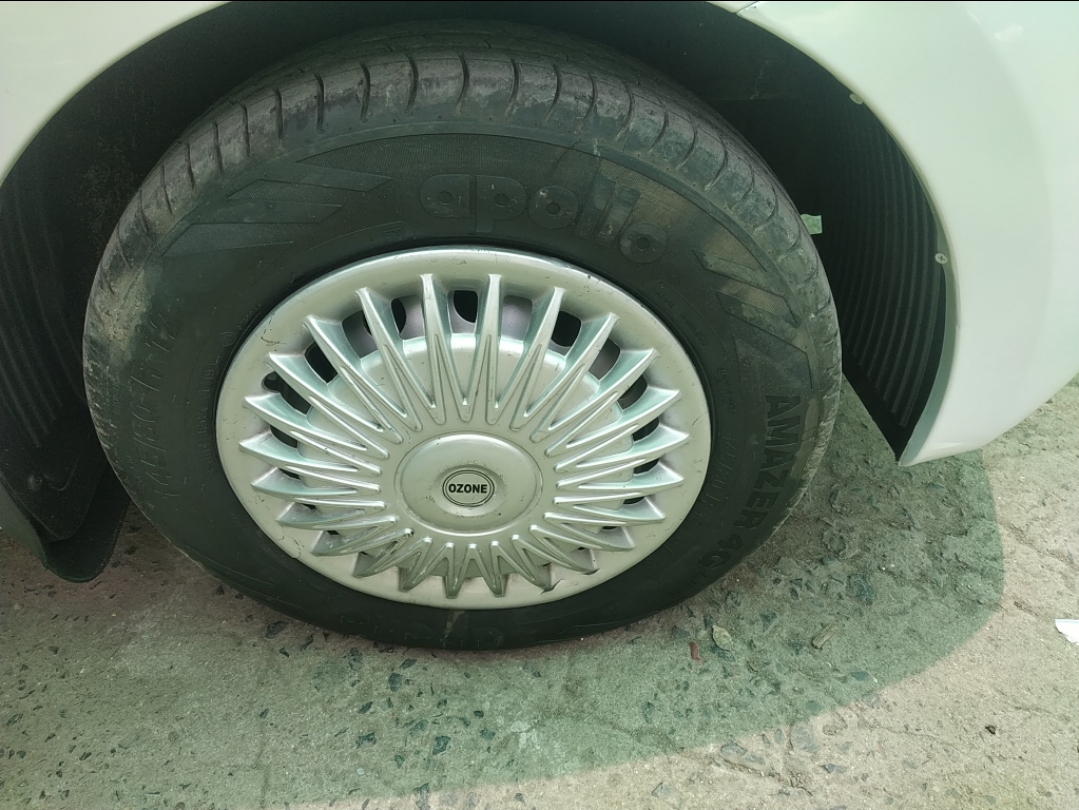 Hyundai Eon Era + Se Mahindra First Choice